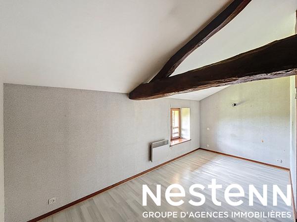 A vendre : Belle propriété avec dépendances et grand terrain au calme