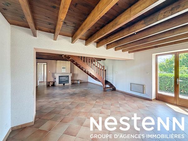 A vendre : Belle propriété avec dépendances et grand terrain au calme