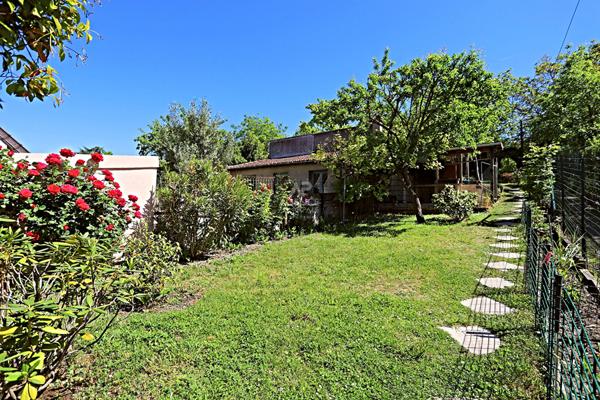 Nanterre - Mont Valérien - Maison 5 pièce(s) 74,5 m2 €525 000 ** - Référence 14989