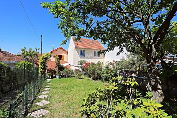 Nanterre - Mont Valérien - Maison 5 pièce(s) 74,5 m2 €525 000 ** - Référence 14989