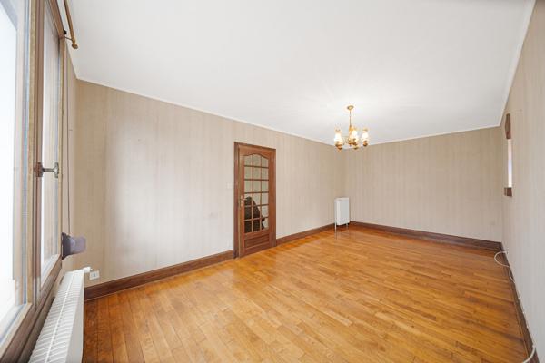 Maison à Saint Remy avec jardin et dépendance