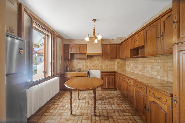 Maison à Saint Remy avec jardin et dépendance