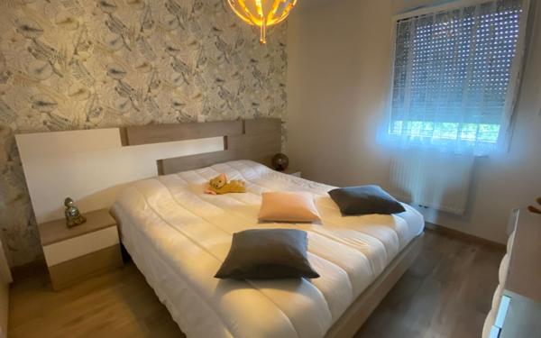 Appartement à vendre    3 pièces • 65 m2 Bordeaux