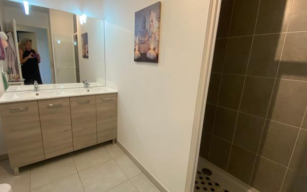 Appartement à vendre    3 pièces • 65 m2 Bordeaux