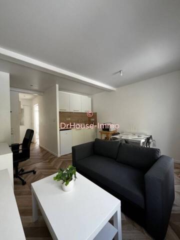 Immeuble à vendre 3 pièces de 83 m²