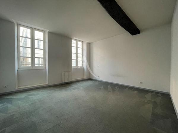 Appartement Saintes 3 pièce(s) 73 m2