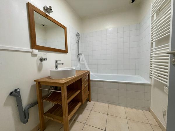 Appartement Saintes 3 pièce(s) 73 m2