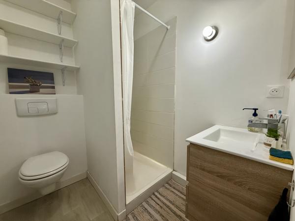 Charmant T2 meublé, lumineux et calme – cœur de La Rochelle (ST CLAUDE 15/RDC)