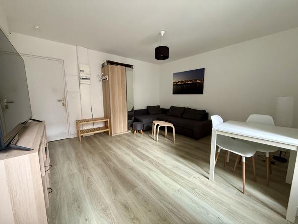 Charmant T2 meublé, lumineux et calme – cœur de La Rochelle (ST CLAUDE 15/RDC)