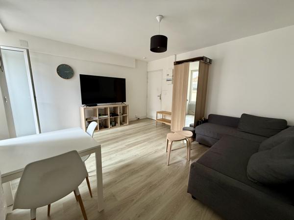 Charmant T2 meublé, lumineux et calme – cœur de La Rochelle (ST CLAUDE 15/RDC)