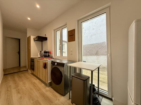 Charmant T2 meublé, lumineux et calme – cœur de La Rochelle (ST CLAUDE 15/RDC)