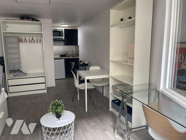 Place du Vieux Marché. Studio