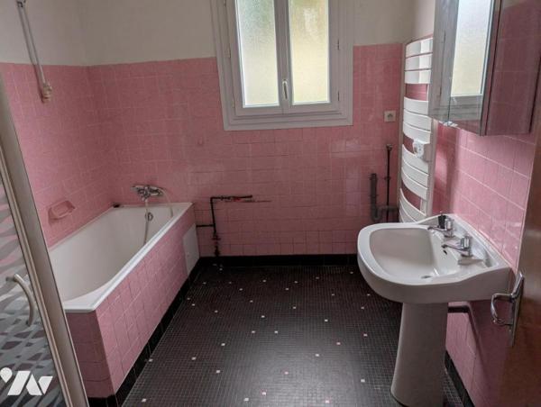 exclusivité longère en pierre avec terrain constructible en partie