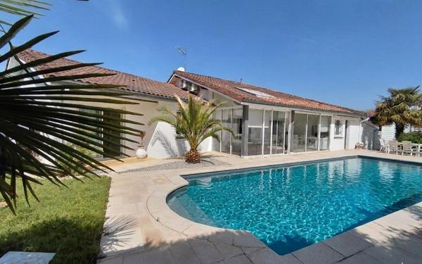 Maison à vendre    4 pièces • 138 m2 Mouguerre