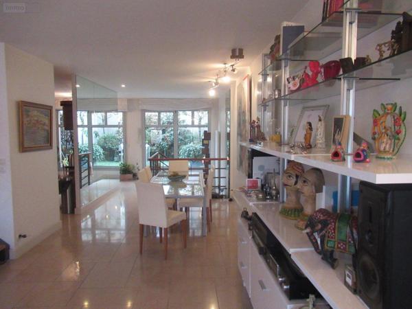 Maison à vendre à Troyes dans l'Aube (10000), ref : 10377/923   
CENTRE VILLE