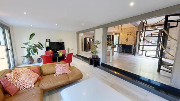 Vente                                                      Propriété
                        
                     11 pièces                      207 m2                     à Bazas
