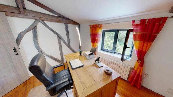 Vente                                                      Propriété
                        
                     11 pièces                      207 m2                     à Bazas