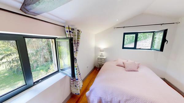 Vente                                                      Propriété
                        
                     11 pièces                      207 m2                     à Bazas