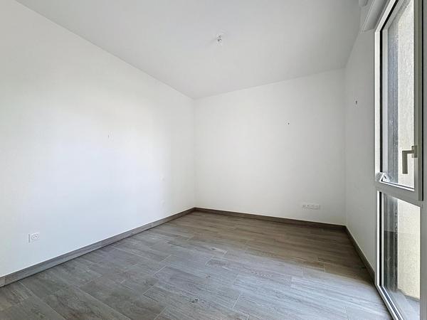 Duplex contemporain de prestige avec garage et cave