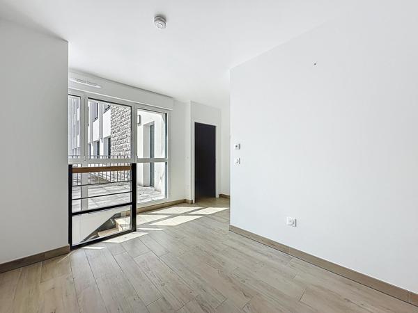 Duplex contemporain de prestige avec garage et cave