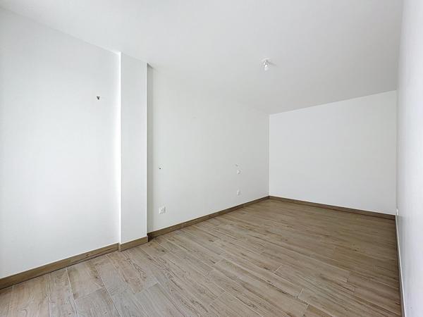 Duplex contemporain de prestige avec garage et cave