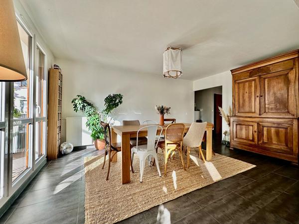 NOUVEAU Appartement 5 Pièces au Centre Ville Parfait état