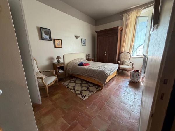 Maison Vigneronne T5 avec remise attenante