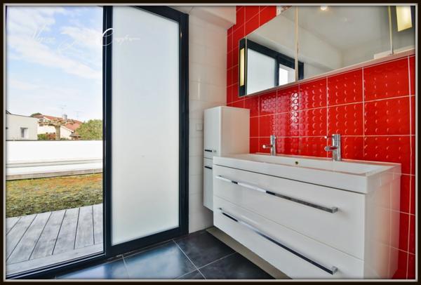 VILLA de plain-pied à vendre 7 pièces SOUSTONS (40) 158 m² environ, proche du lac