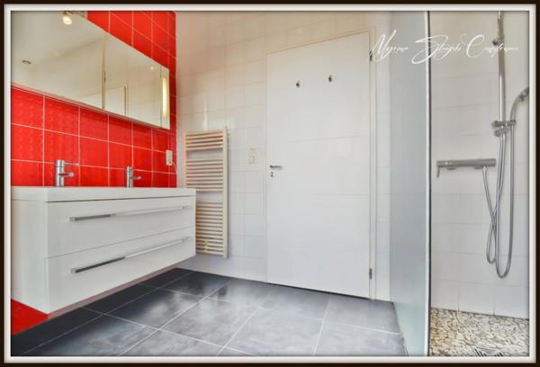 VILLA de plain-pied à vendre 7 pièces SOUSTONS (40) 158 m² environ, proche du lac