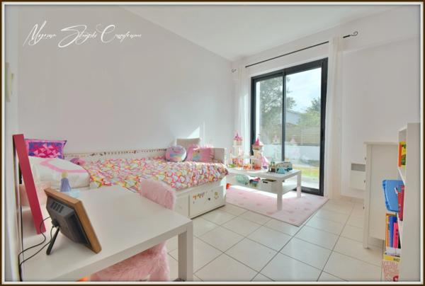 VILLA de plain-pied à vendre 7 pièces SOUSTONS (40) 158 m² environ, proche du lac