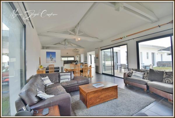 VILLA de plain-pied à vendre 7 pièces SOUSTONS (40) 158 m² environ, proche du lac