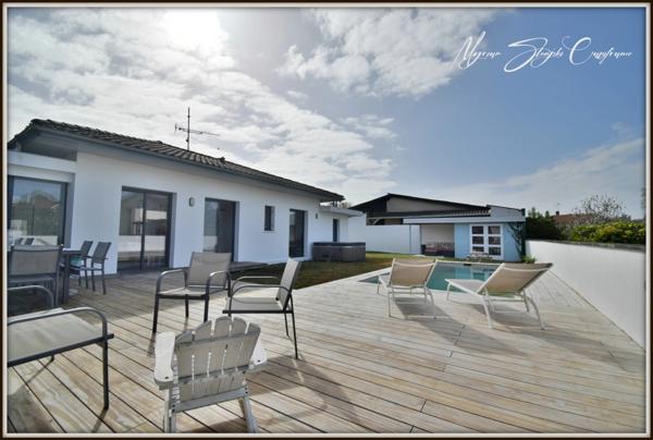 VILLA de plain-pied à vendre 7 pièces SOUSTONS (40) 158 m² environ, proche du lac
