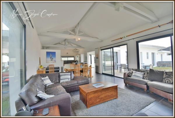 VILLA de plain-pied à vendre 7 pièces SOUSTONS (40) 158 m² environ, proche du lac