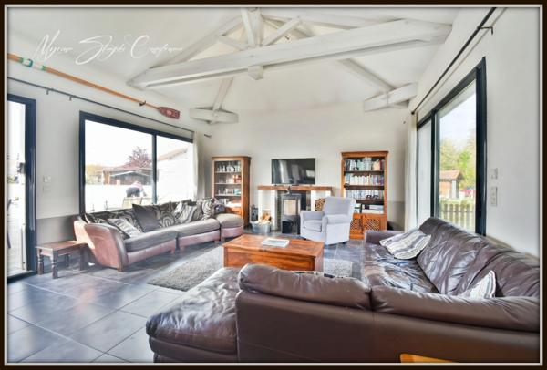 VILLA de plain-pied à vendre 7 pièces SOUSTONS (40) 158 m² environ, proche du lac