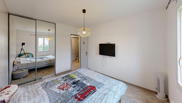 Proche CARCASSONNE, Maison Plain Pied avec jardin et Garage.