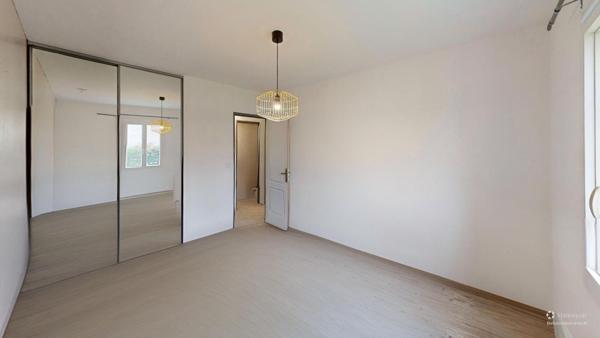 Proche CARCASSONNE, Maison Plain Pied avec jardin et Garage.