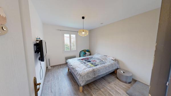 Proche CARCASSONNE, Maison Plain Pied avec jardin et Garage.