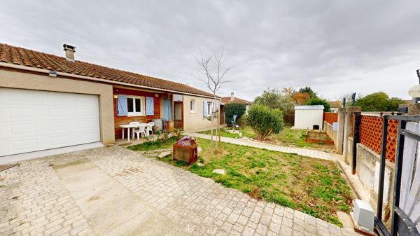 Proche CARCASSONNE, Maison Plain Pied avec jardin et Garage.