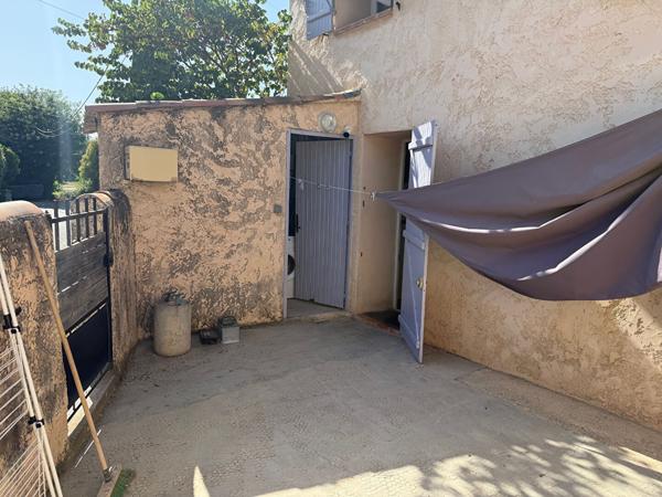 Appartement T2 meublé à louer à Gardanne avec terrasse et parking