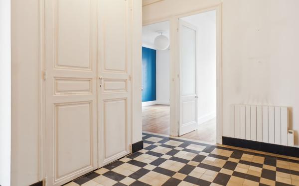 Appartement à vendre    3 pièces • 84,77 m2 Lyon 6