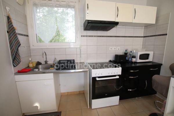 ORLEANS LA SOURCE Proche Université, Appartement deux pièces avec parking sécurisée en excellent état