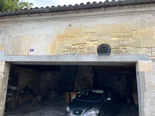 Garage double 56 m² à vendre hyper centre de LIBOURNE (33)