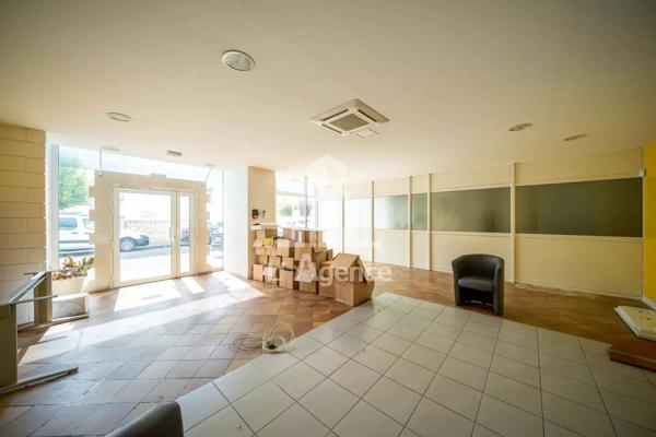 ROYAN CENTRE - LOCAL PROFESSIONNEL OU COMMERCIAL A LOUER