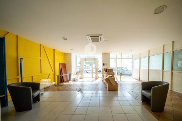ROYAN CENTRE - LOCAL PROFESSIONNEL OU COMMERCIAL A LOUER