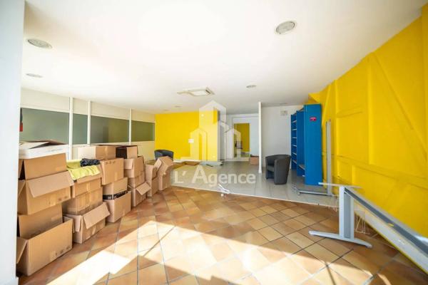 ROYAN CENTRE - LOCAL PROFESSIONNEL OU COMMERCIAL A LOUER