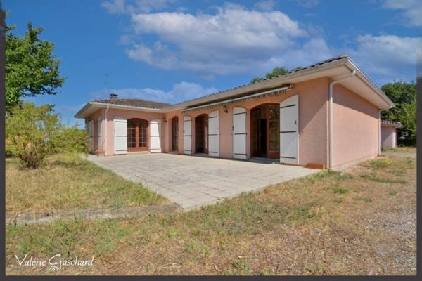 Le Pizou (dordogne) maison de 128 m² +  2850 m² de terrain et triple garage