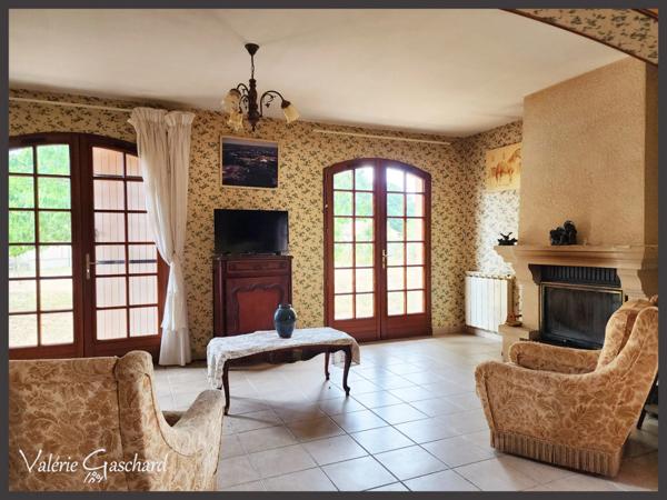 Le Pizou (dordogne) maison de 128 m² +  2850 m² de terrain et triple garage