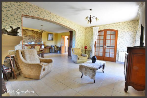 Le Pizou (dordogne) maison de 128 m² +  2850 m² de terrain et triple garage