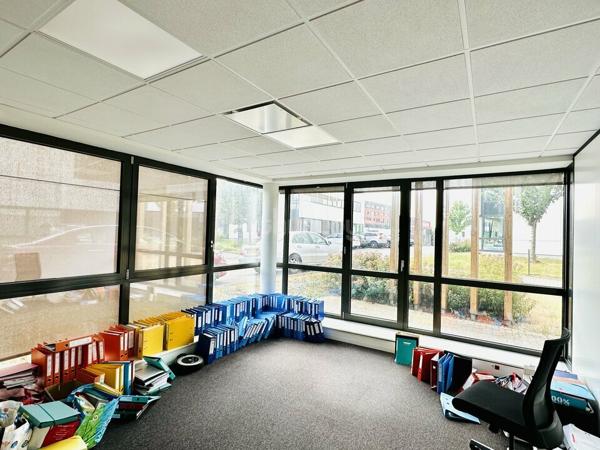 BUREAUX à LOUER de 181 m²