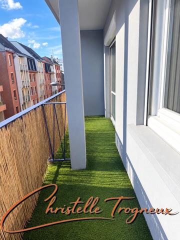 Appartement centre ville dans rue calme